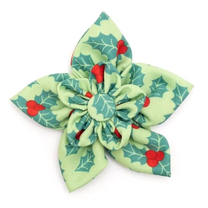 Holly Flower Collar Attachment