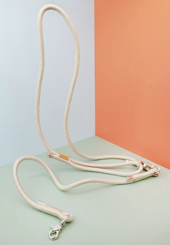 Silky Sands Hands-Free Rope Leash