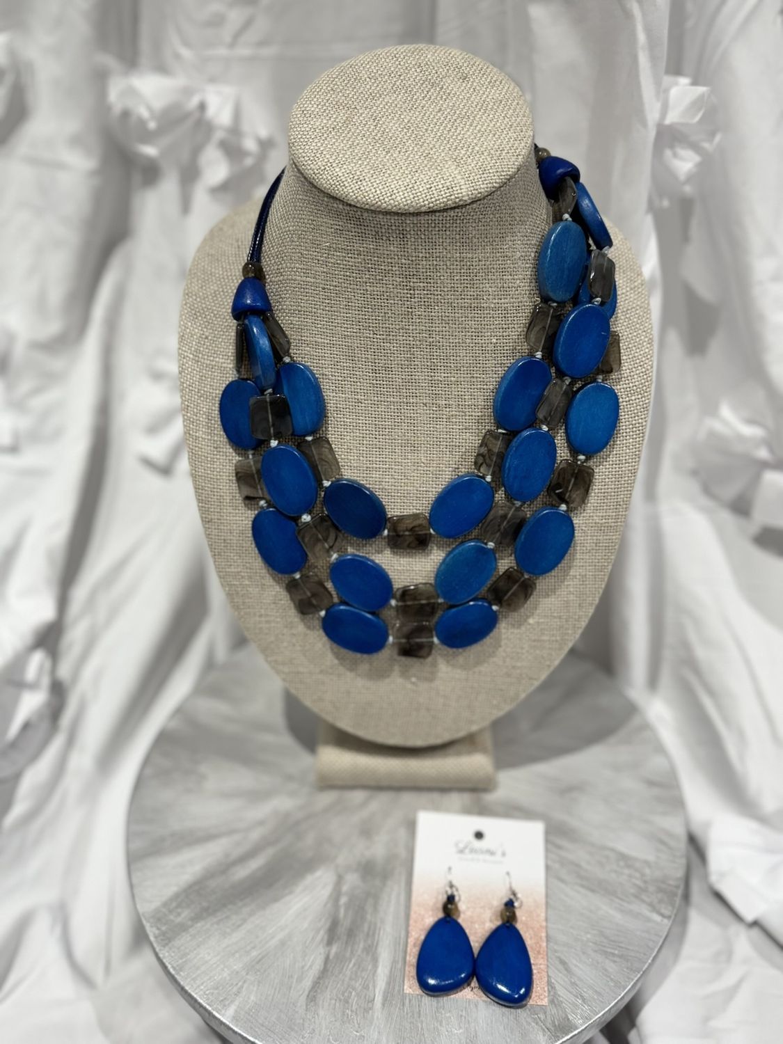 Necklace 3 Strand Black Blue 24074