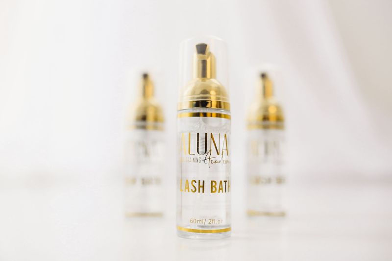 Lash Bath