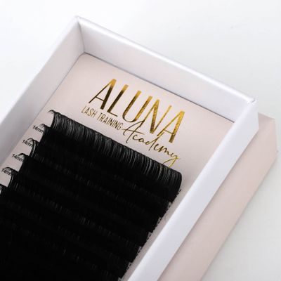 VOLUME LASHES