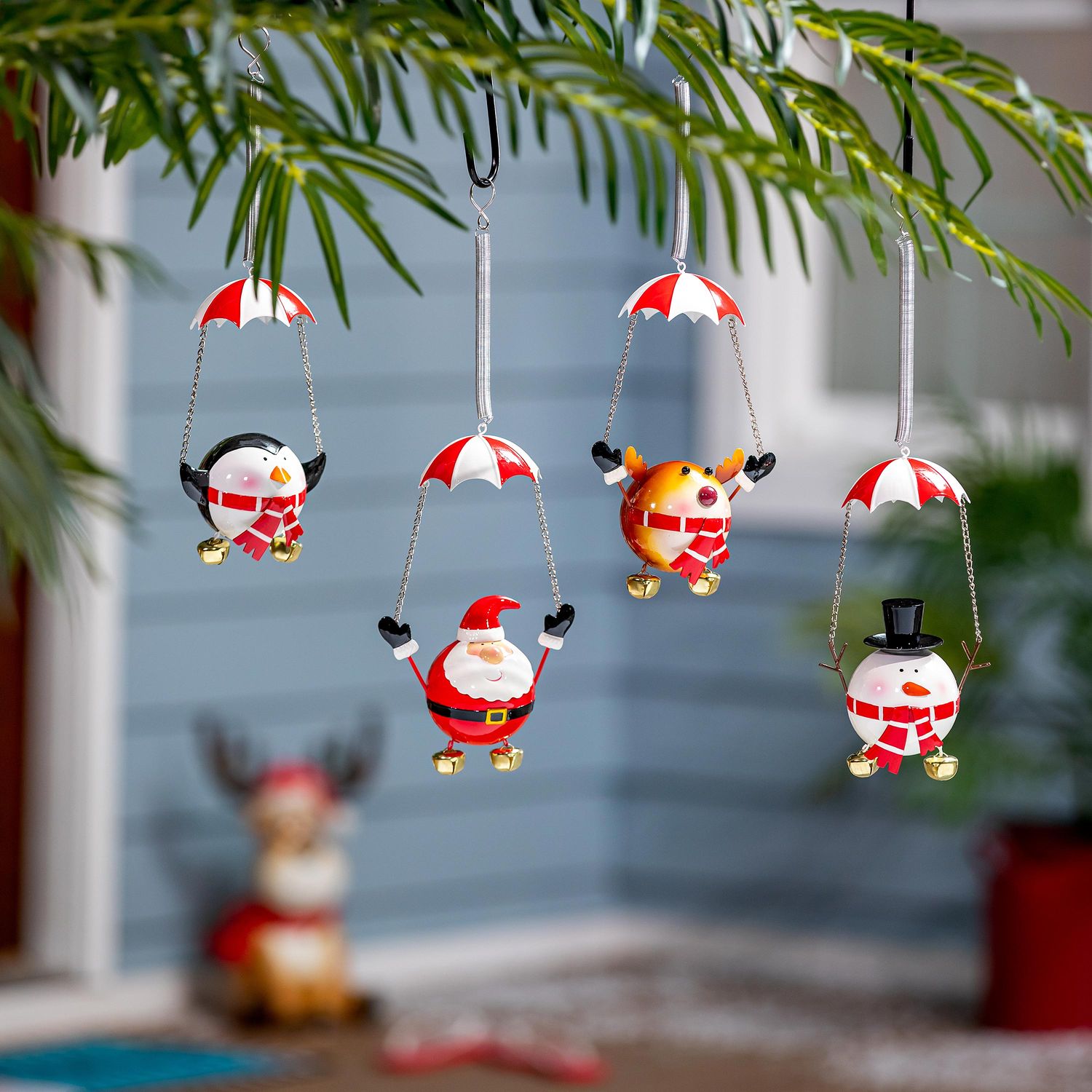 Christmas Vacation Garden Accent, Metal Hanging De
