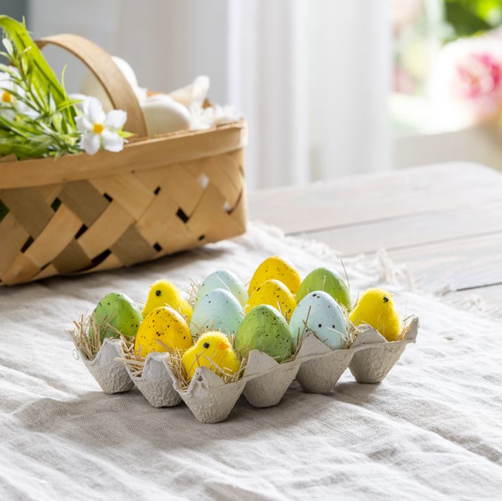 Bunny Blooms Table Decor Plastic Eggs and Chicks i