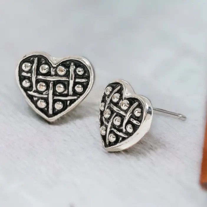 Antique Heart Ear Sense Stud Earrings