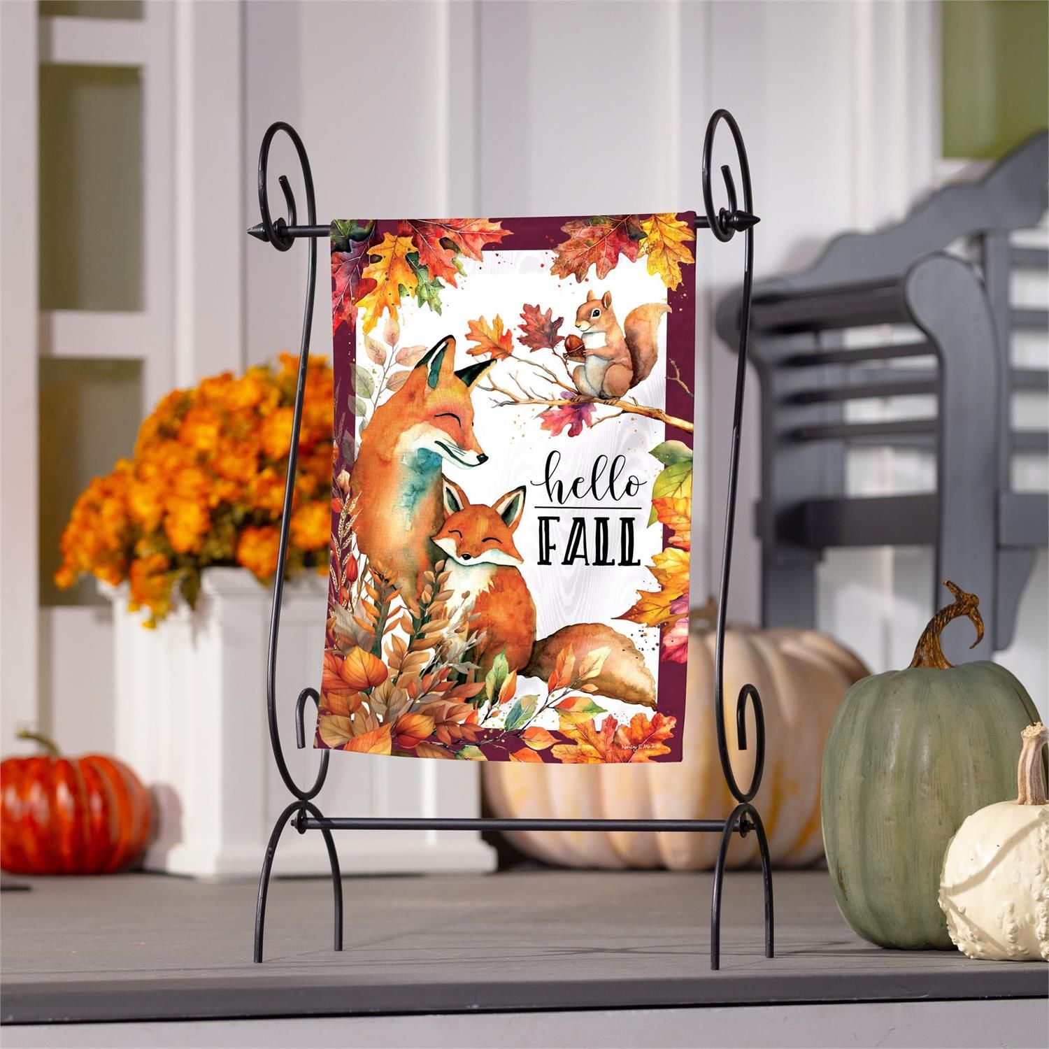 Fox Family Moire Flag Garden