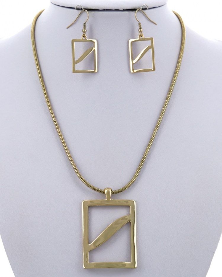 NECKLACE &amp; EARRING SET