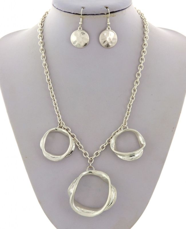 METAL NECKLACE &amp; EARRING SET