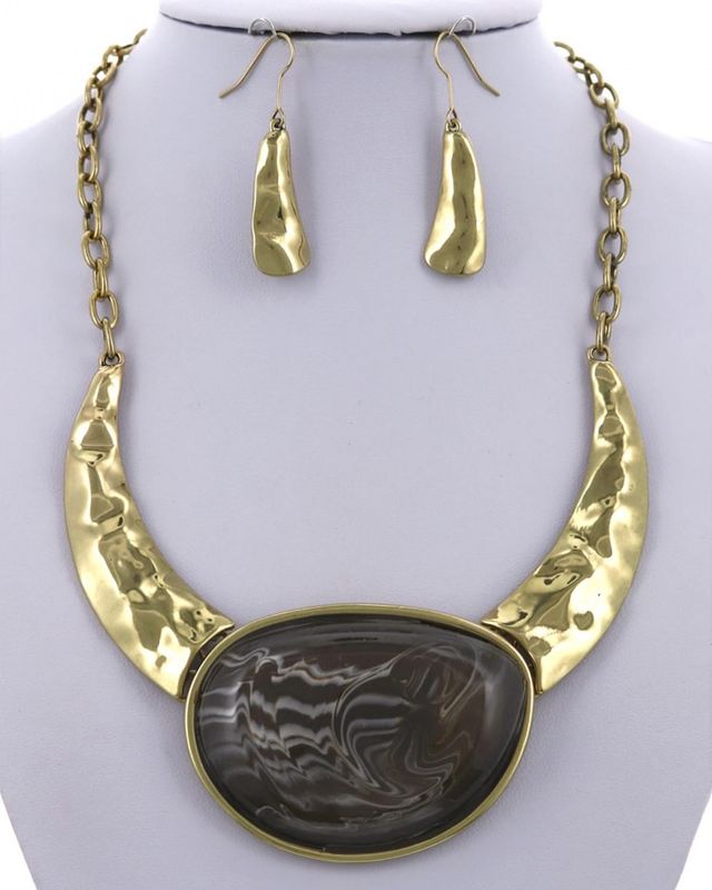 HAMMERED ACRYLIC  NECKLACE &amp; EARRING SET