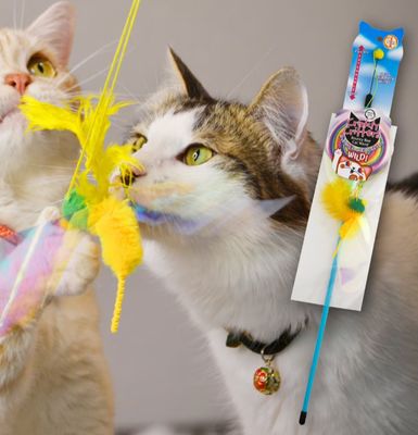 Crinkly Critters Bouncy Bee Adjustable Cat Wand