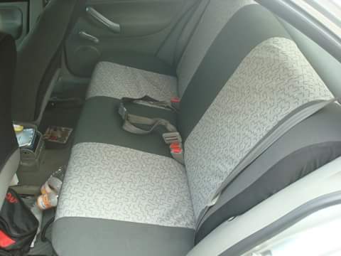 Cubreasientos Nissan Versa.