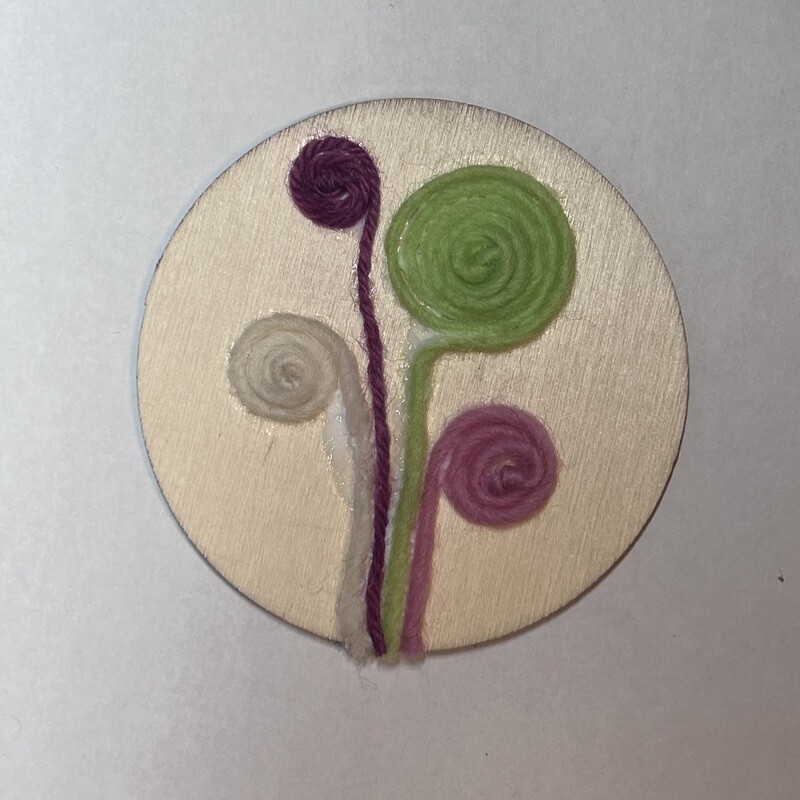Fiddle Plant Wall Hanging - Yarn Art 3.25"