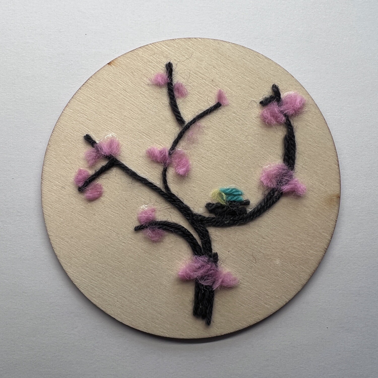 Spring Blooms Tweet Wall Hanging - Yarn Art 4