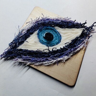 Eye See You Wall Hanging - Yarn Art 3.5x3.5