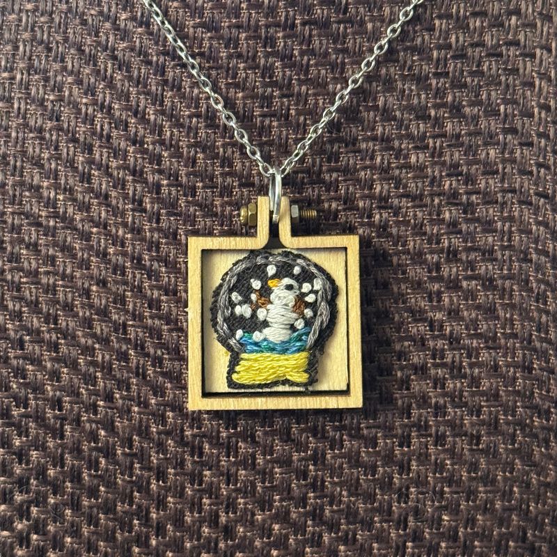 Snowman Snow globe - Mini Embroidered Pendant