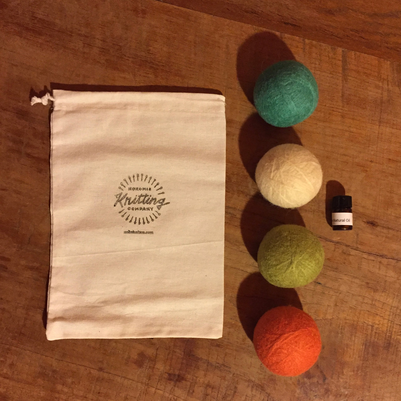 Dryer Balls Kit - Set of 4 with Essential Oils - Bag
