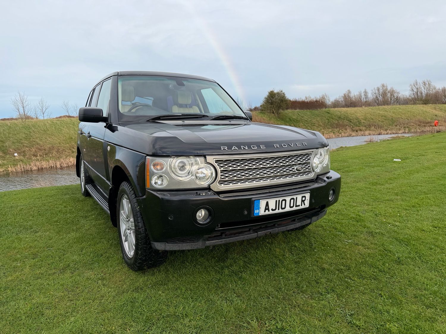 2010 Land Rover Range Rover Vogue 3.6 TDV8 Diesel Automatic 4WD finished in black
