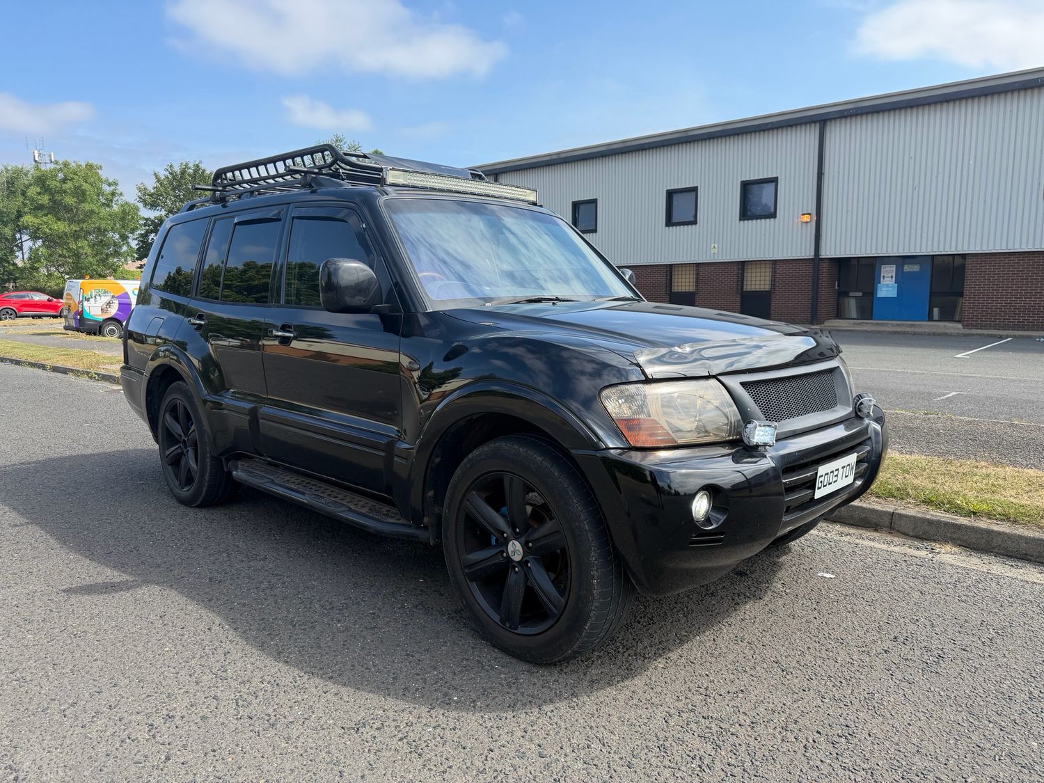 2006 Mitsubishi Shogun 3.2 DI-D Elegance Auto | 117,000 Miles | 7 Seats | GO03 TOW Private Plate Included