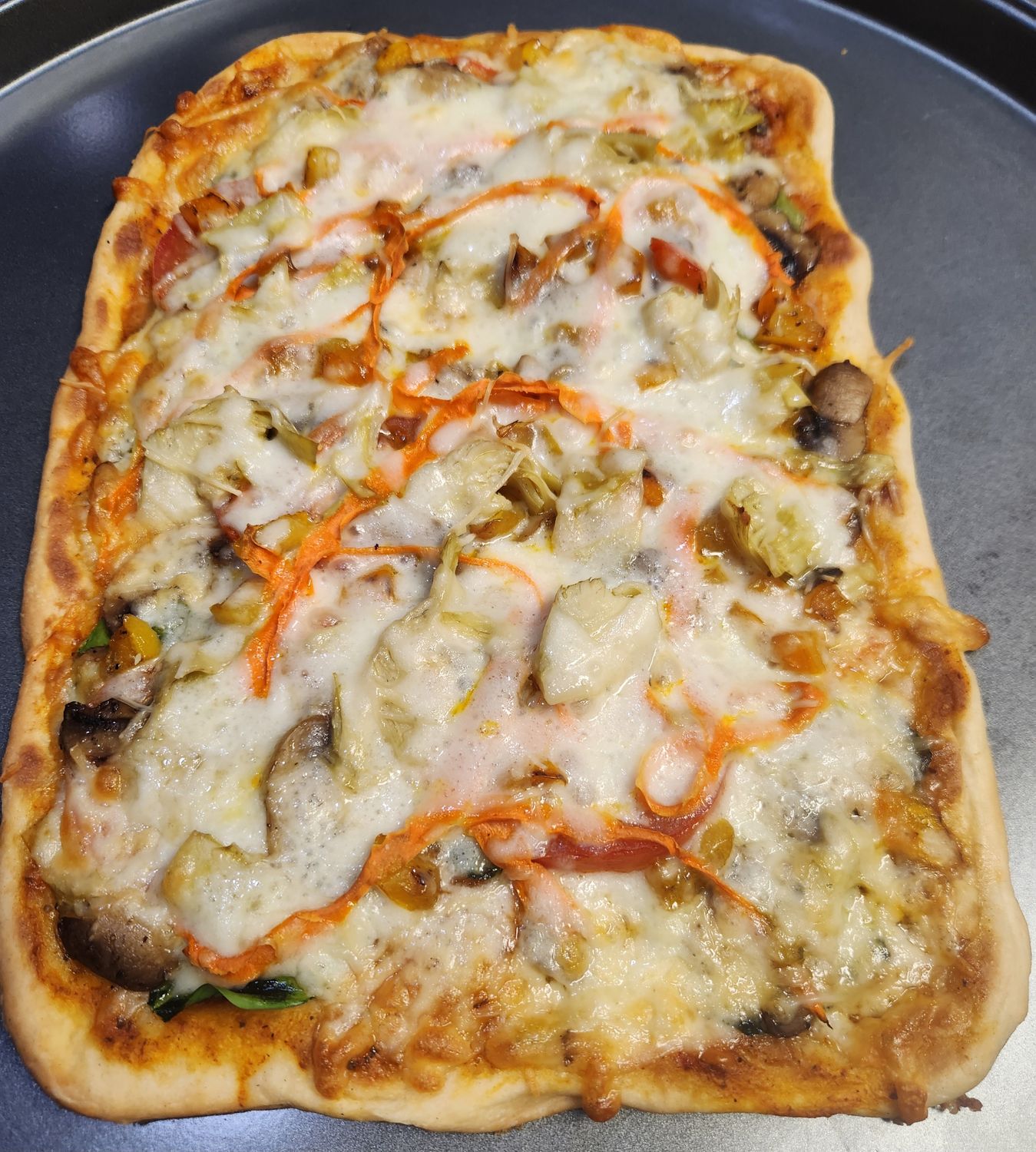 Veggie flatbread pizza