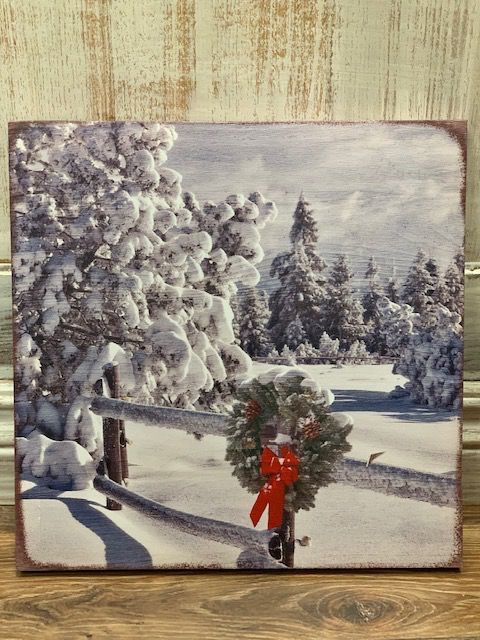 Snowy Wreath Fence Light Up