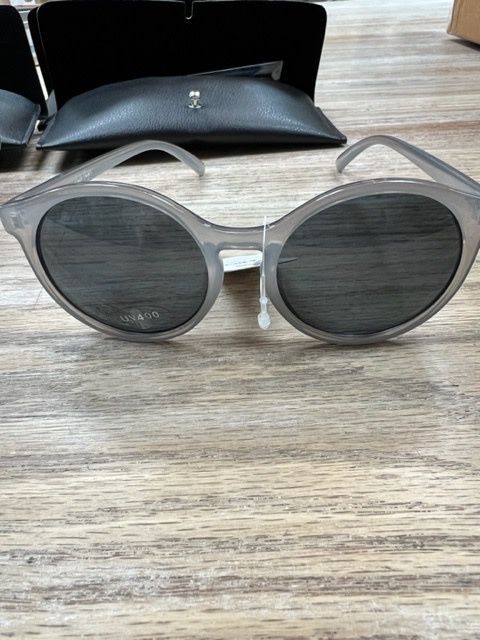 Sunglasses w/ Case