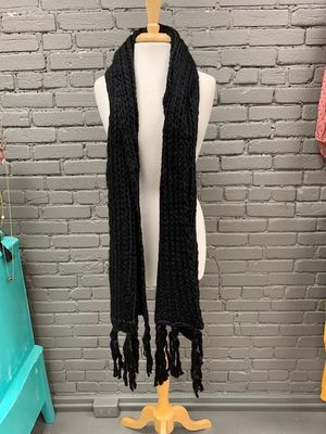 Black Long Scarf w/ Fringe