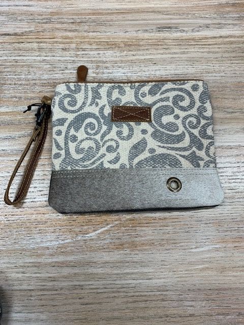 Reinvention pouch