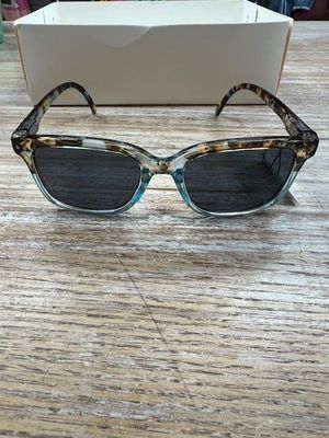 Sunglasses w/ Pouch- Colored Tortise