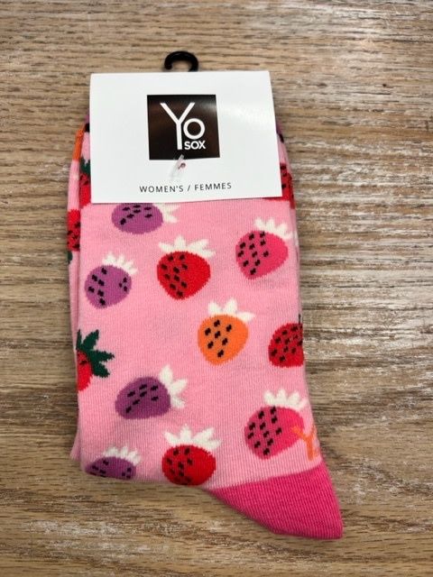 Women&#39;s Crew Sock- Strawberries