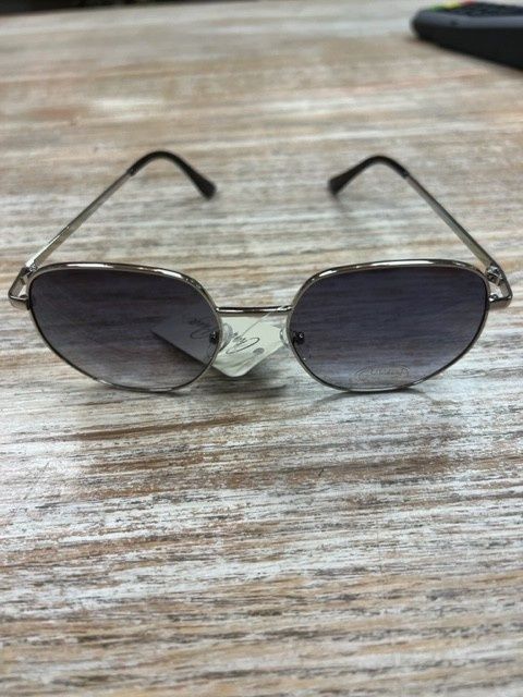 Sunglasses w/ Black Pouch, Color: Aviator