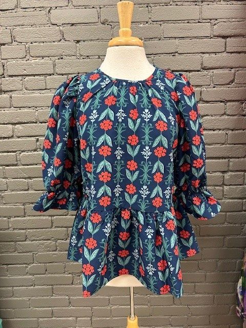 Navy Floral Pierce Flounce Top, Size: Small