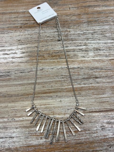 Silver Necklace w/ Multi Bars Necklace