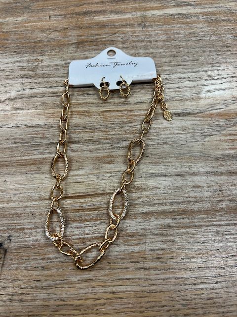 Gold Chunky Chain Necklace