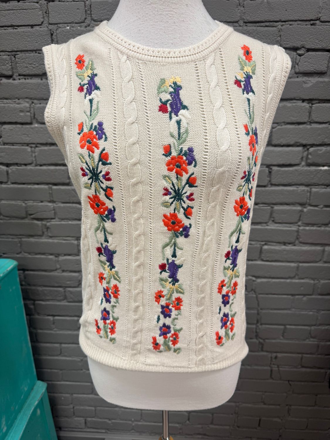 Fiona Embroid Cable Knit Top