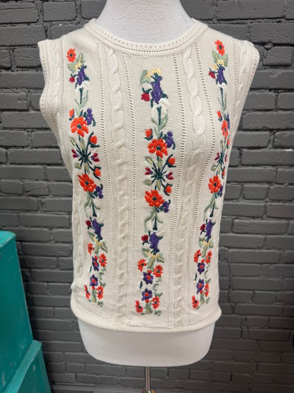 Fiona Embroid Cable Knit Top
