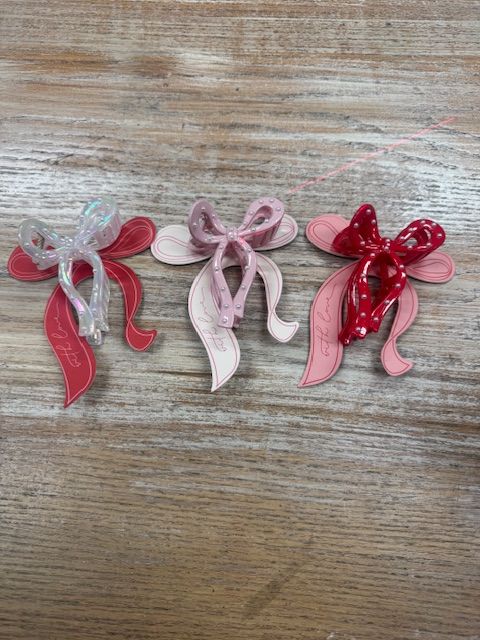 Bow claw clips