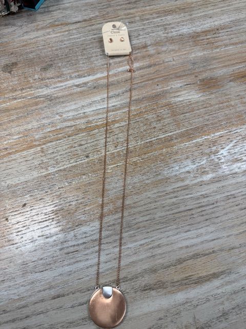 Rose Gold Circle Pendant Necklace