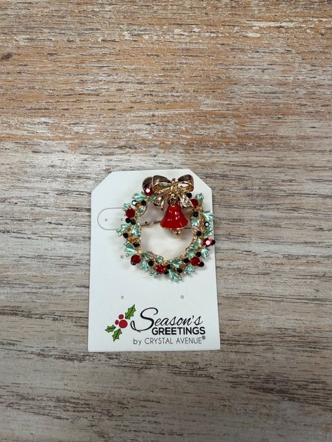 Holiday Rhinestone Wreath Brooch