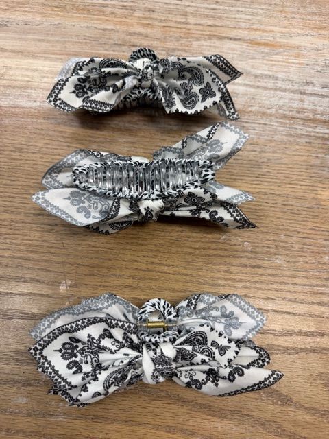 Black &amp; White Paisley Print Bow Claw Clips