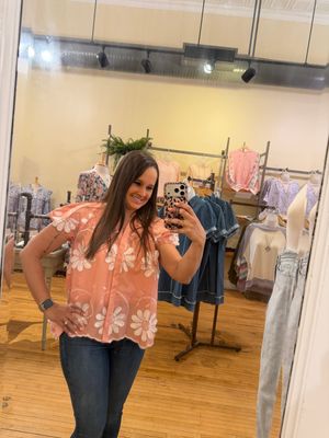 Sandy Floral Embroid Button Top