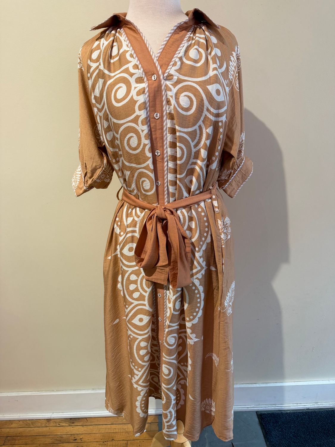 Lilah Paisley Button Tie Midi Dress