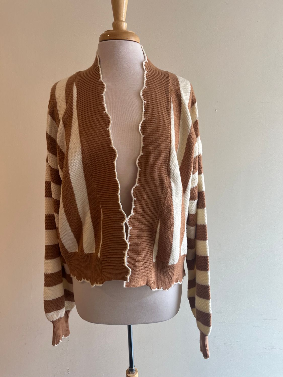 Joss Stripe Scallop Cardi