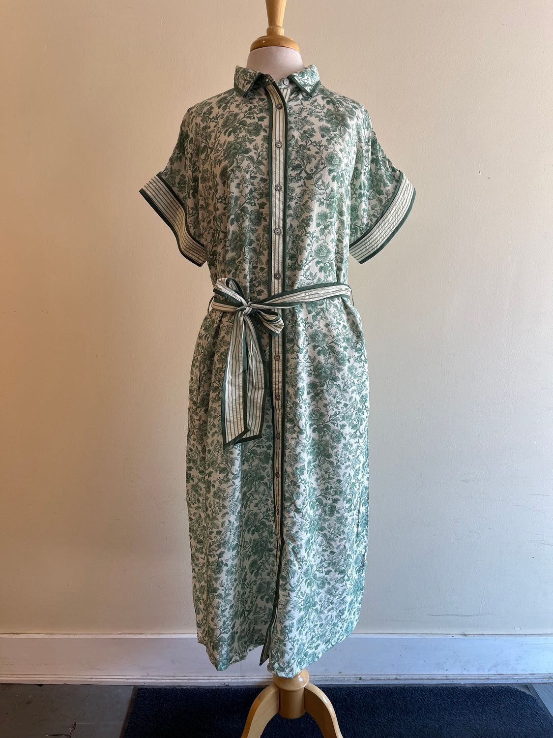 Lucile Print Button Tie Midi Dress, Size: Small