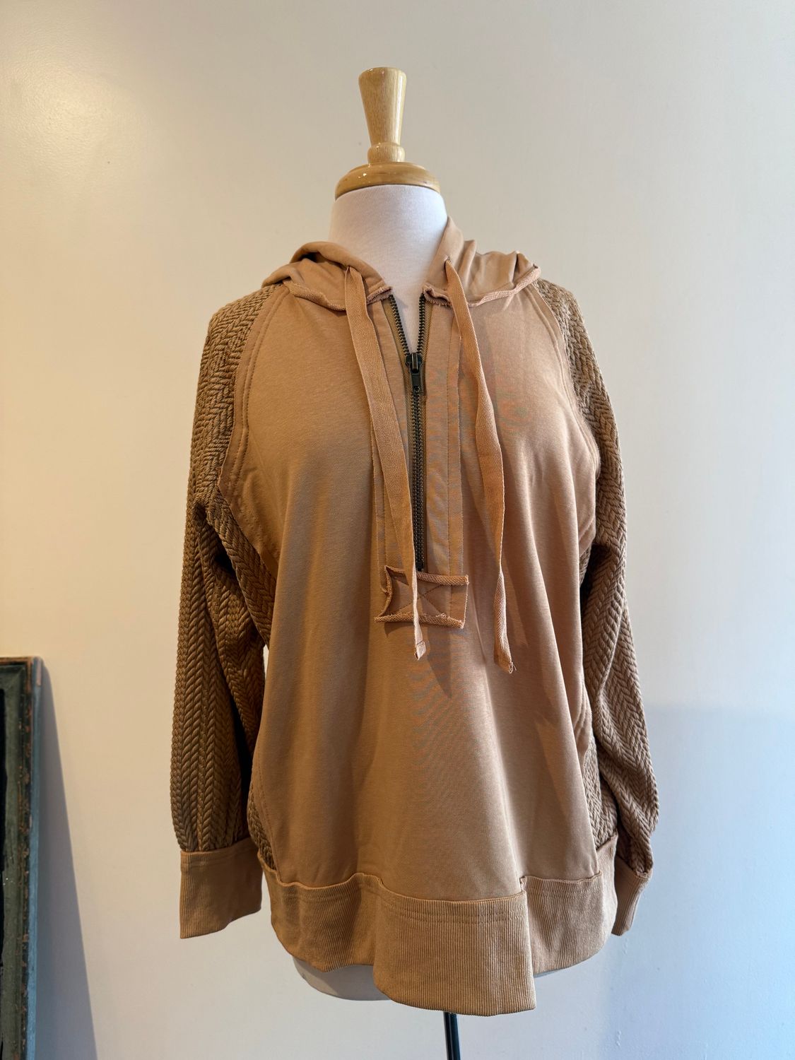 Emily Contrast Sleeve Zip Hooded LS, Size: Small
