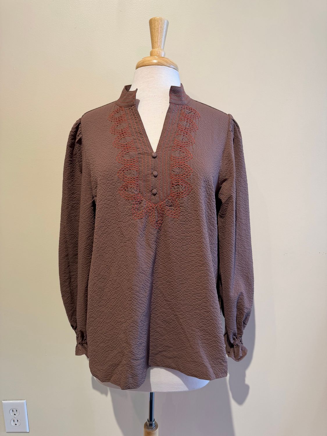 Janice Choco Embroid Textured LS