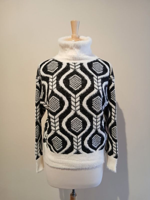 Jeane Geometric Turtleneck Sweater