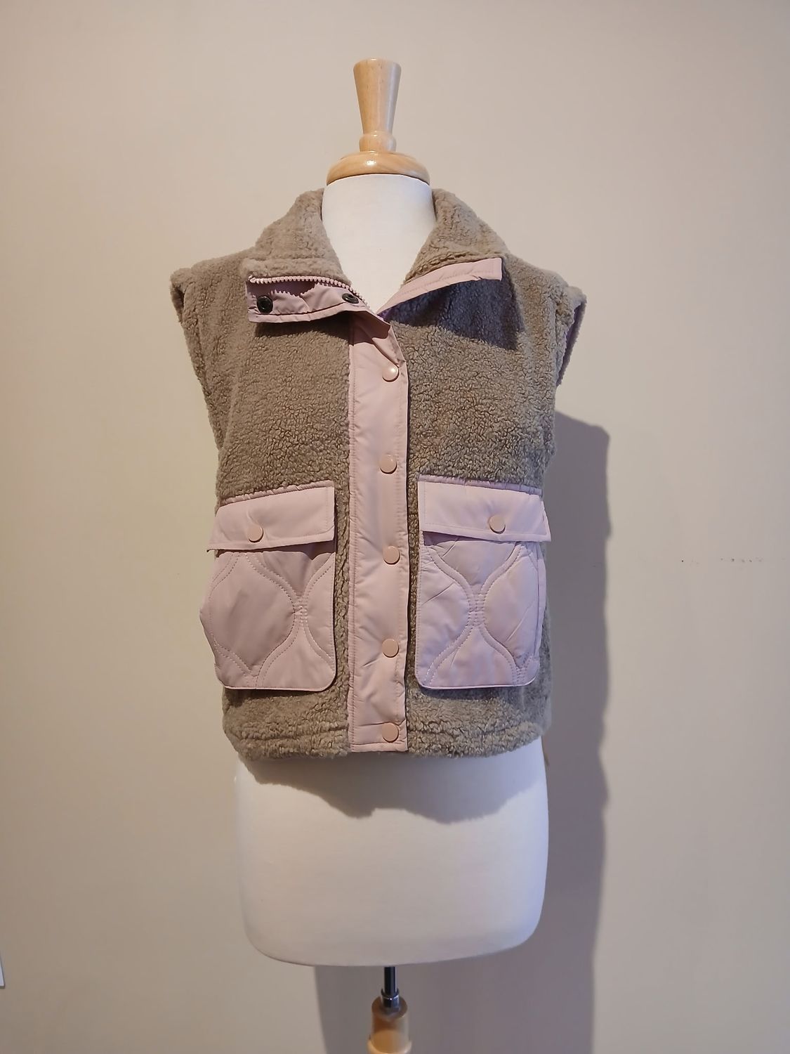 Beck Sherpa Zip Contrast Pocket Vest
