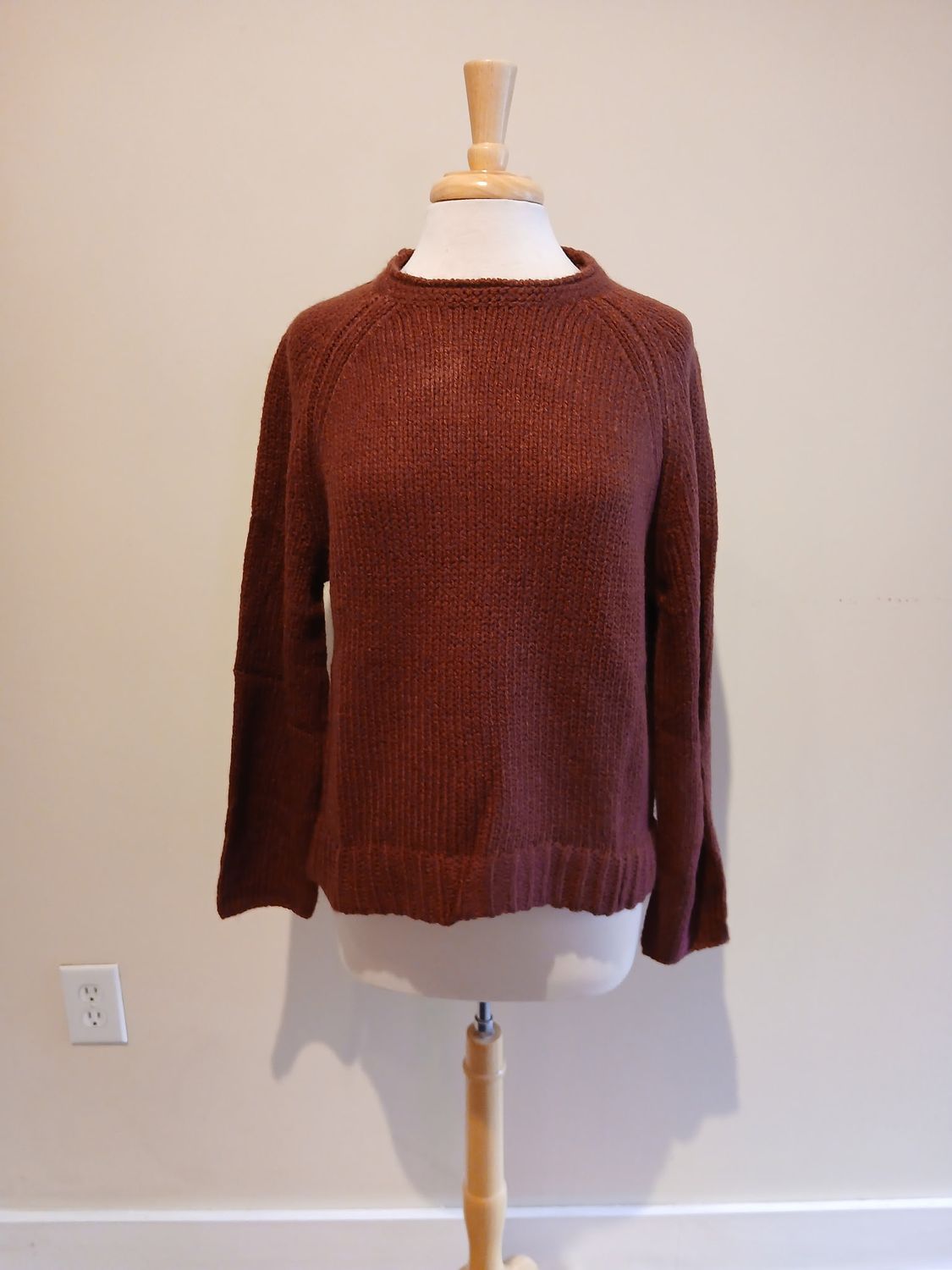 Blaire Wine Ribbed Crew Sweater