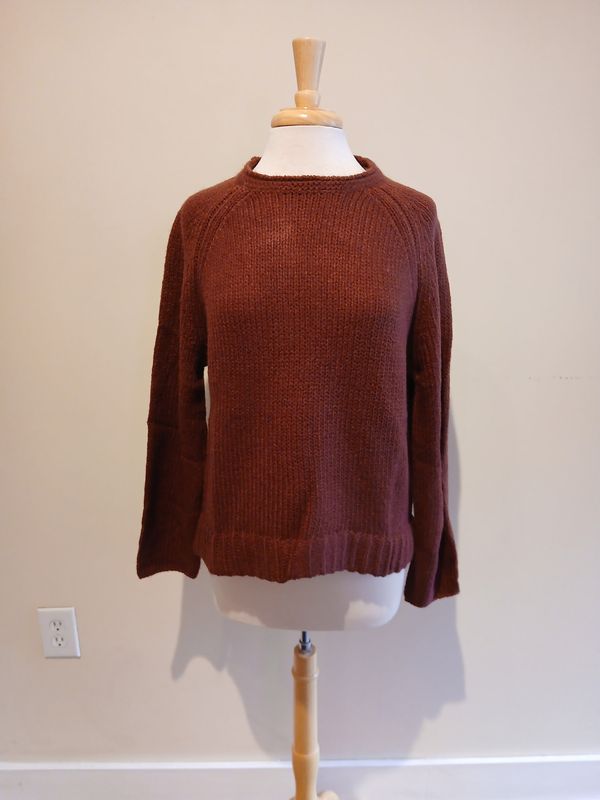 Blaire Wine Ribbed Crew Sweater