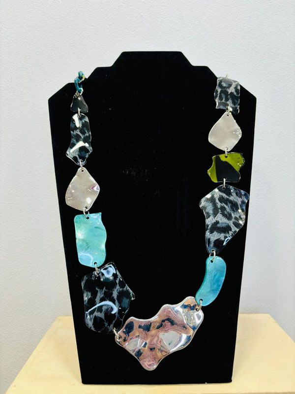 Collar Selva