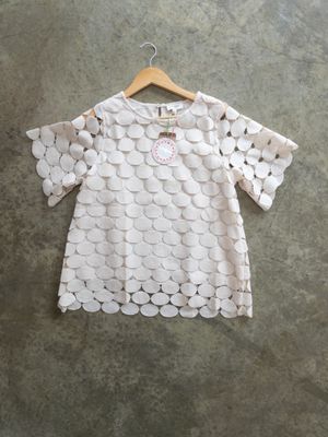 NATURAL POLKA DOT LACE SHRT SLVE TOP